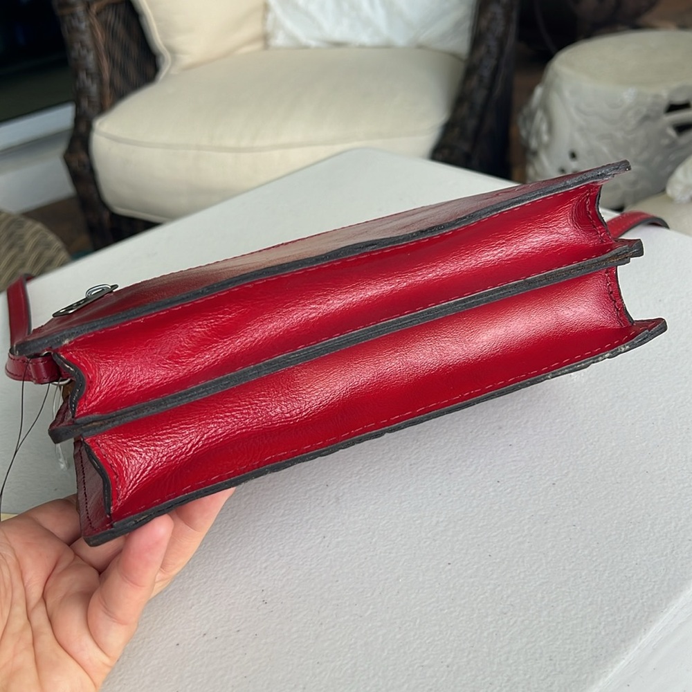 PATRICIA NASH Lanza tooled leather crossbody bag red - Picture 9 of 17